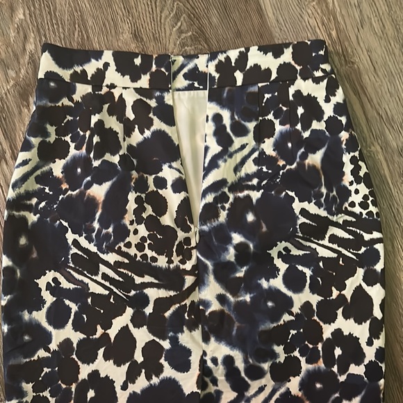 Anne Taylor sandal print skirt - Picture 3 of 4